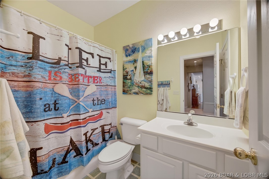 Oak Bluff Condominium - Residential