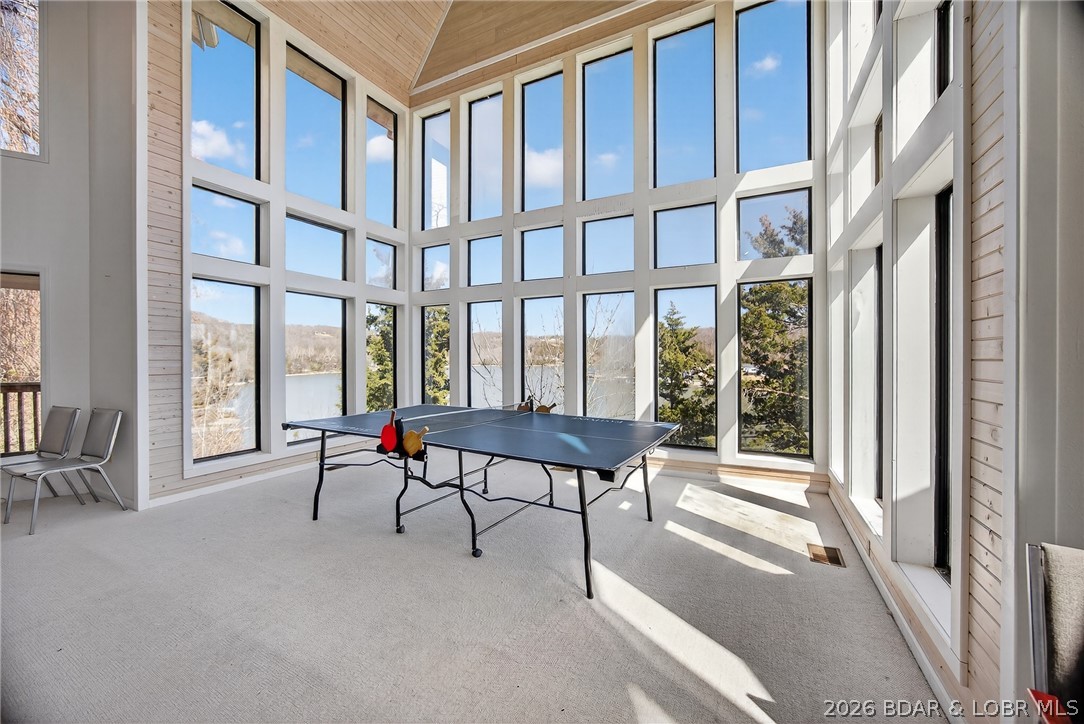 Oak Bluff Condominium - Residential