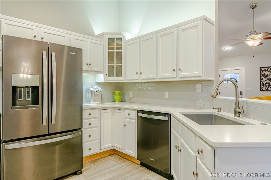 Four Seasons, Missouri 65049, United States, 3 Bedrooms Bedrooms, ,2 BathroomsBathrooms,Residential,Active,28720