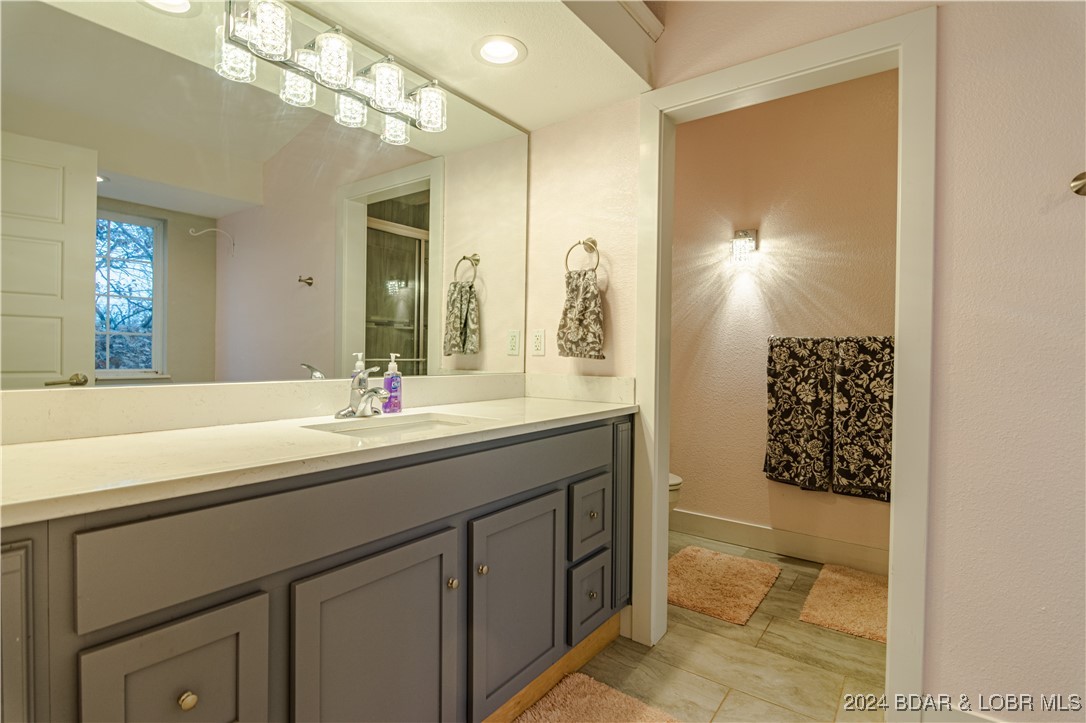 Four Seasons, Missouri 65049, United States, 3 Bedrooms Bedrooms, ,2 BathroomsBathrooms,Residential,Active,28720