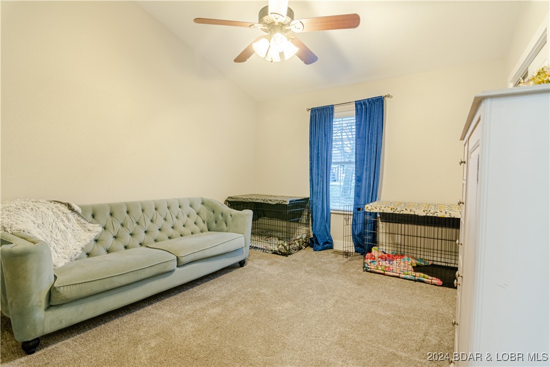 Four Seasons, Missouri 65049, United States, 3 Bedrooms Bedrooms, ,2 BathroomsBathrooms,Residential,Active,28720