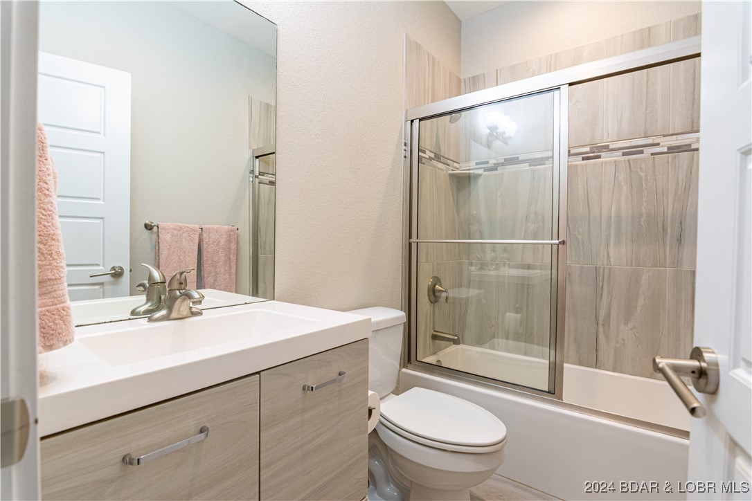 Four Seasons, Missouri 65049, United States, 3 Bedrooms Bedrooms, ,2 BathroomsBathrooms,Residential,Active,28720