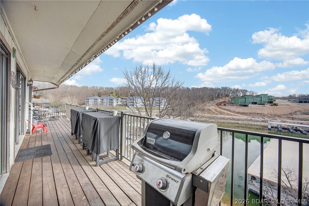 Waters Edge Condominium - Residential