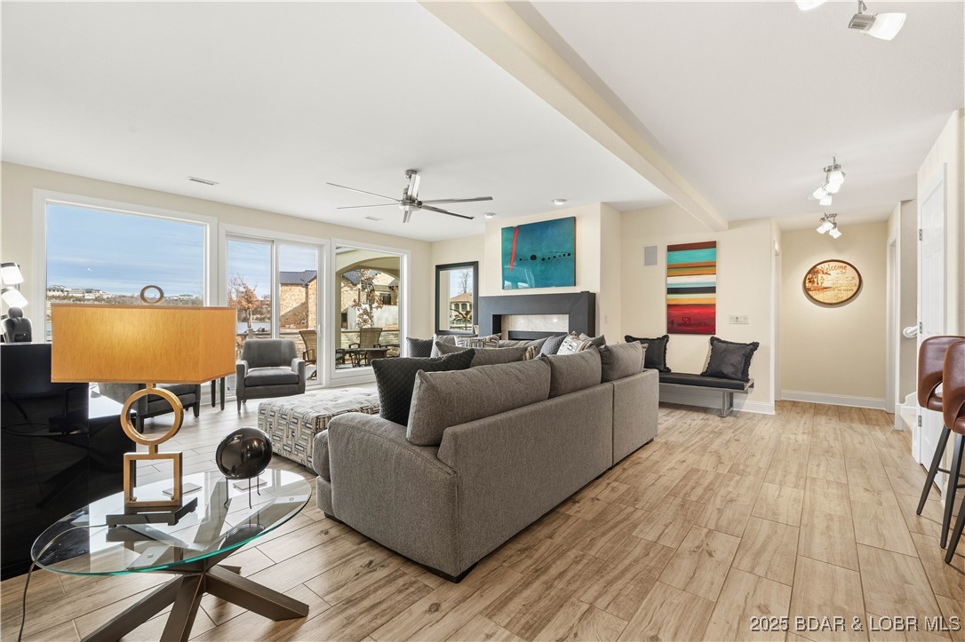 La Riva Est - Residential