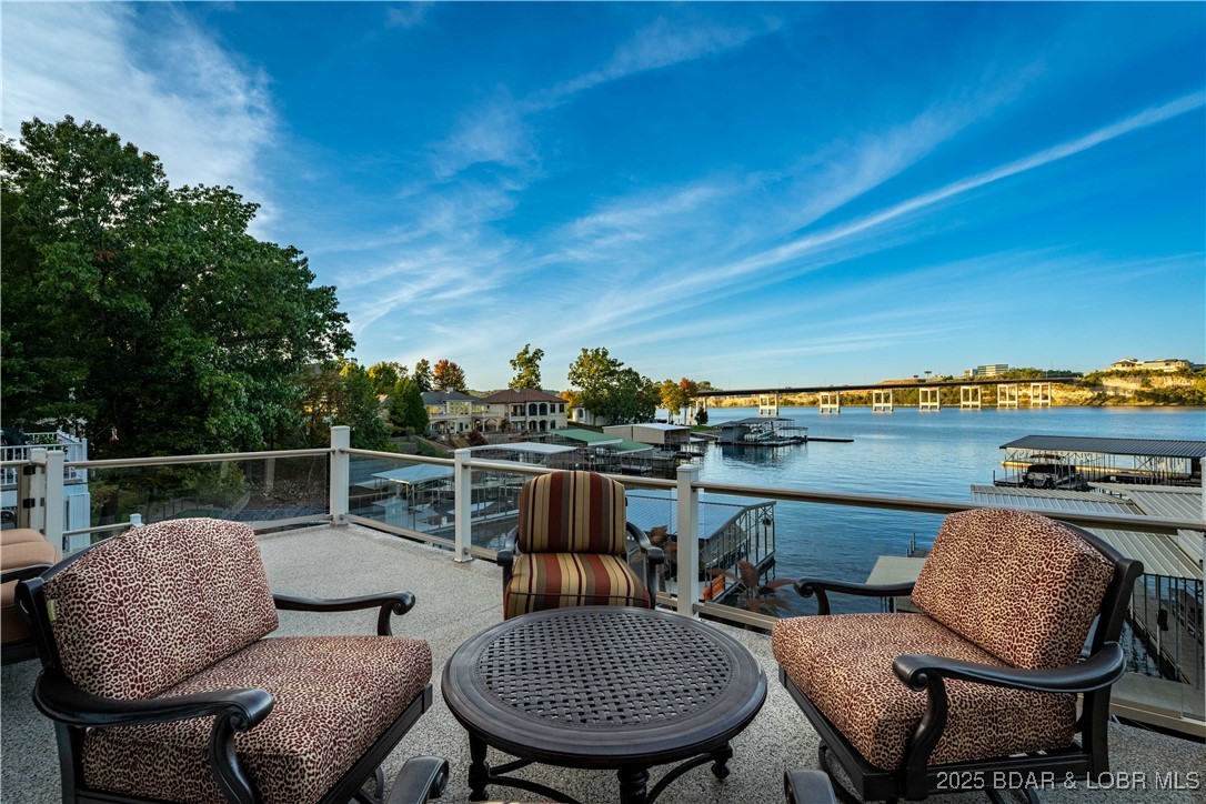 La Riva Est - Residential