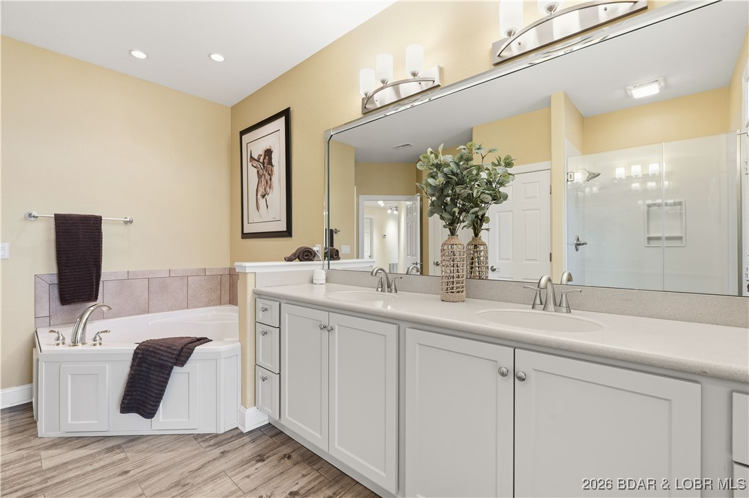 La Riva Est - Residential