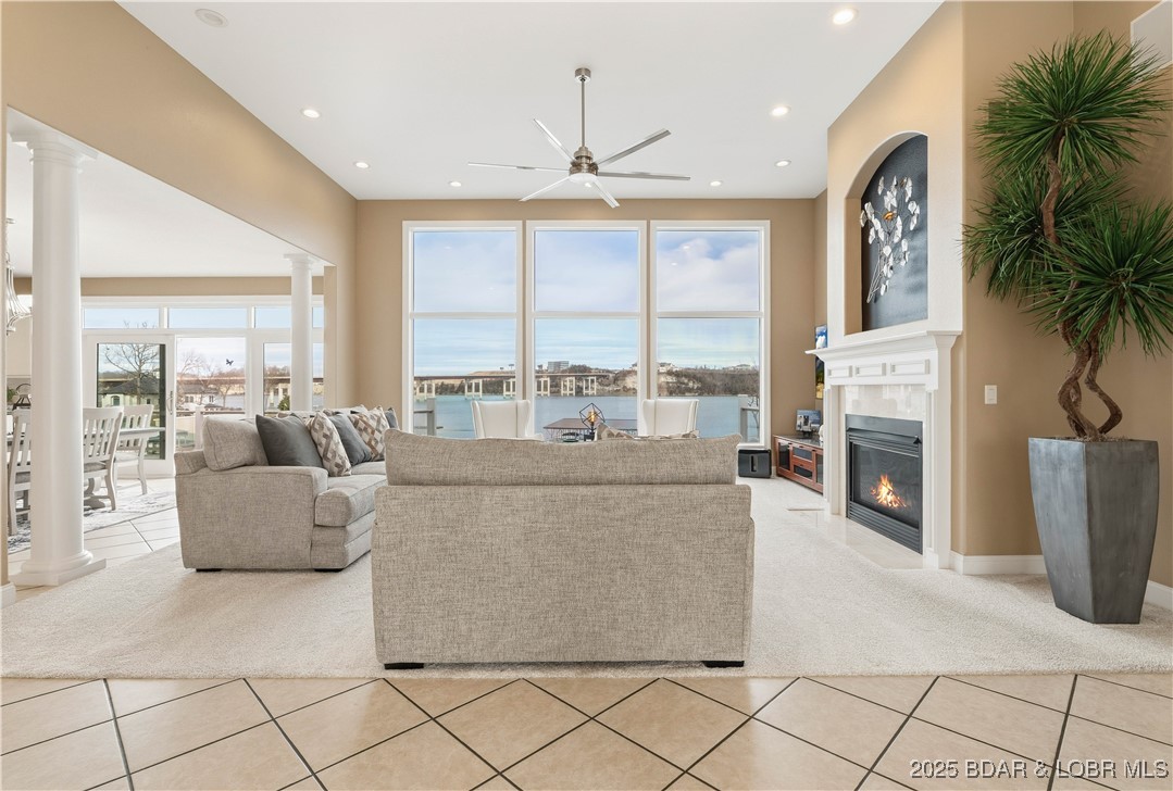 La Riva Est - Residential