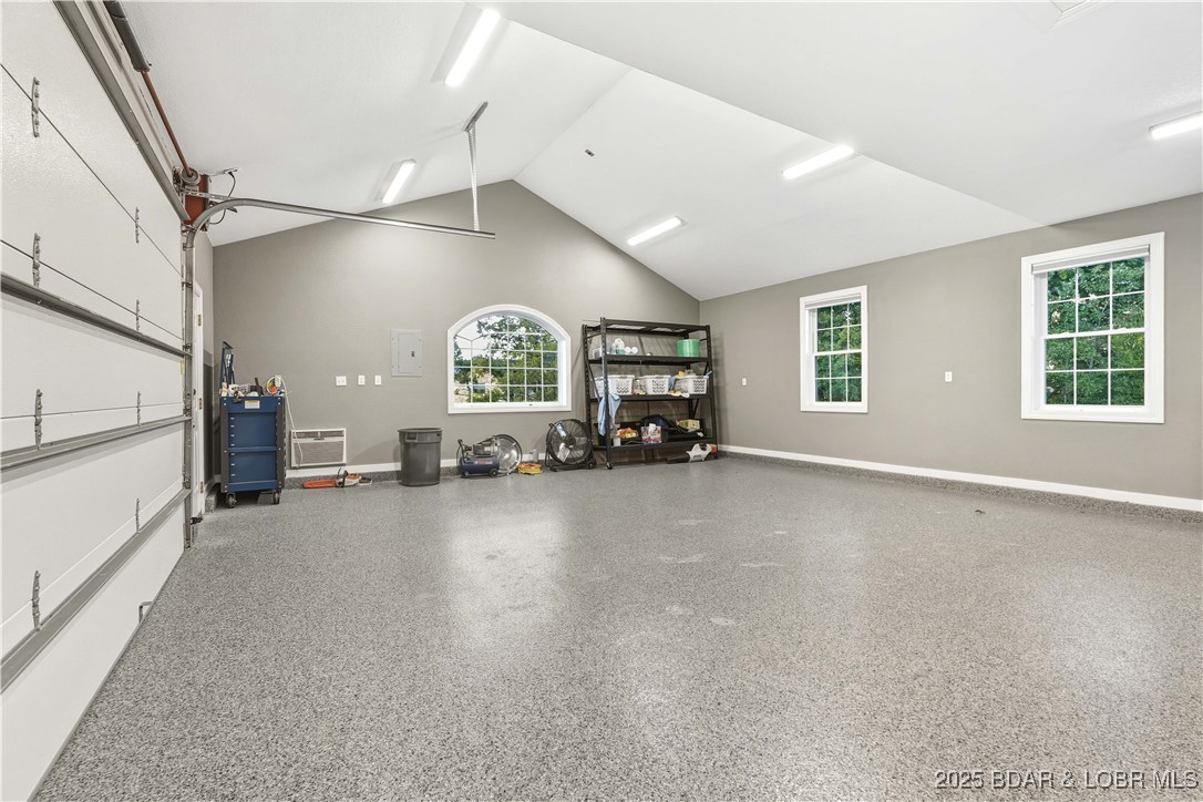 La Riva Est - Residential