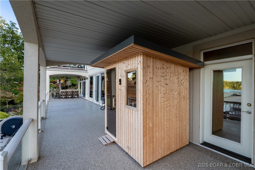 La Riva Est - Residential