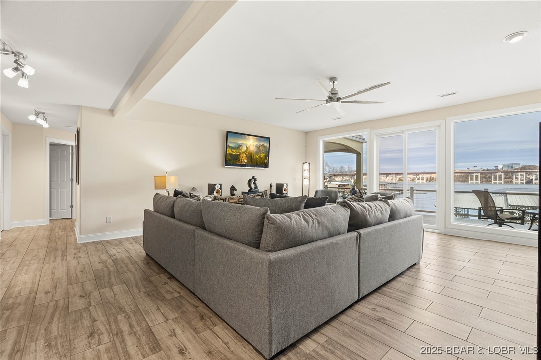 La Riva Est - Residential