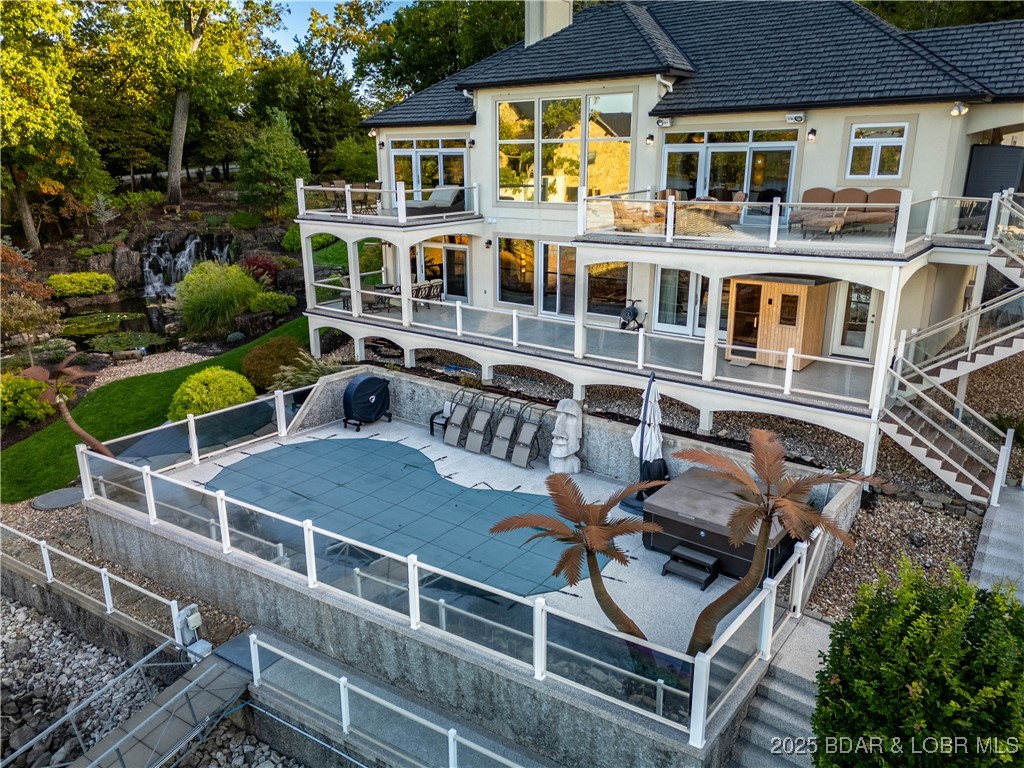 La Riva Est - Residential