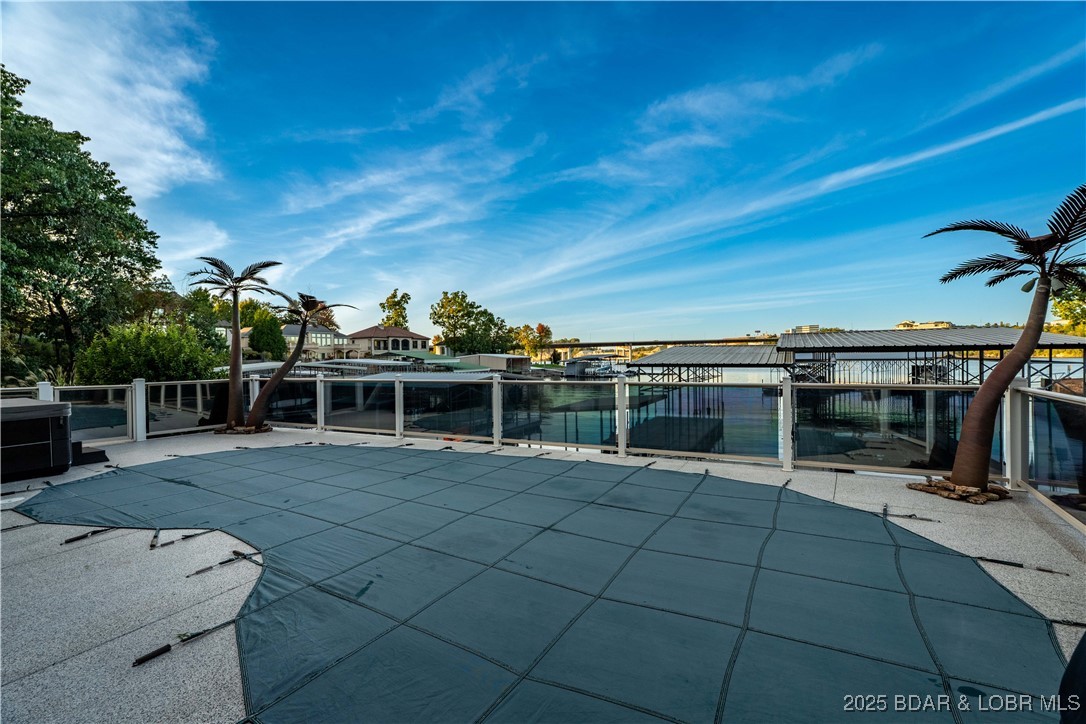 La Riva Est - Residential