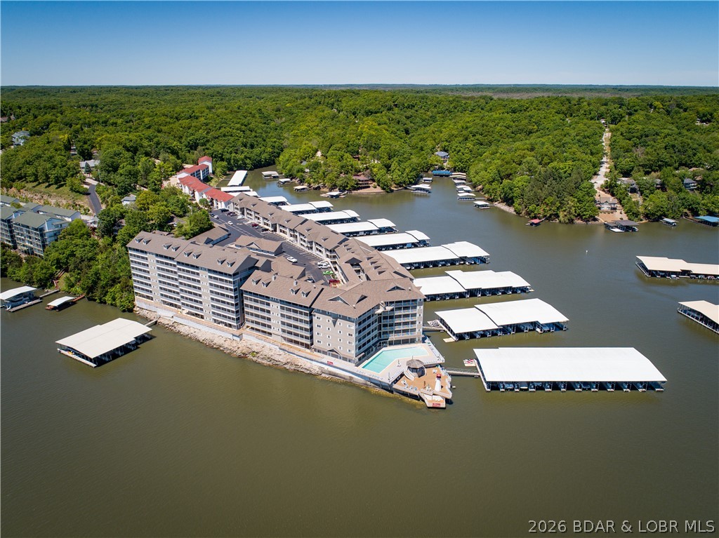 Lighthouse Pointe Condominium - Residential