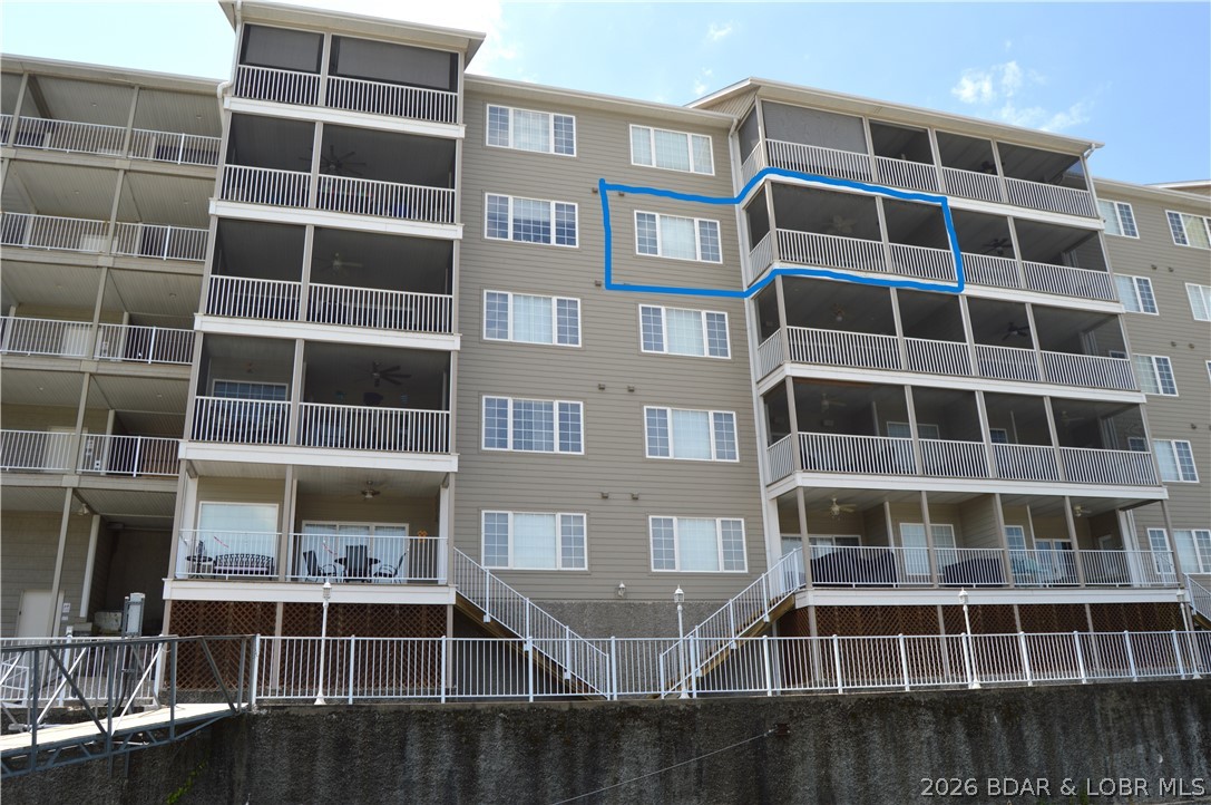 Lighthouse Pointe Condominium - Residential