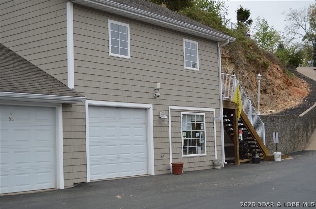 Lighthouse Pointe Condominium - Residential