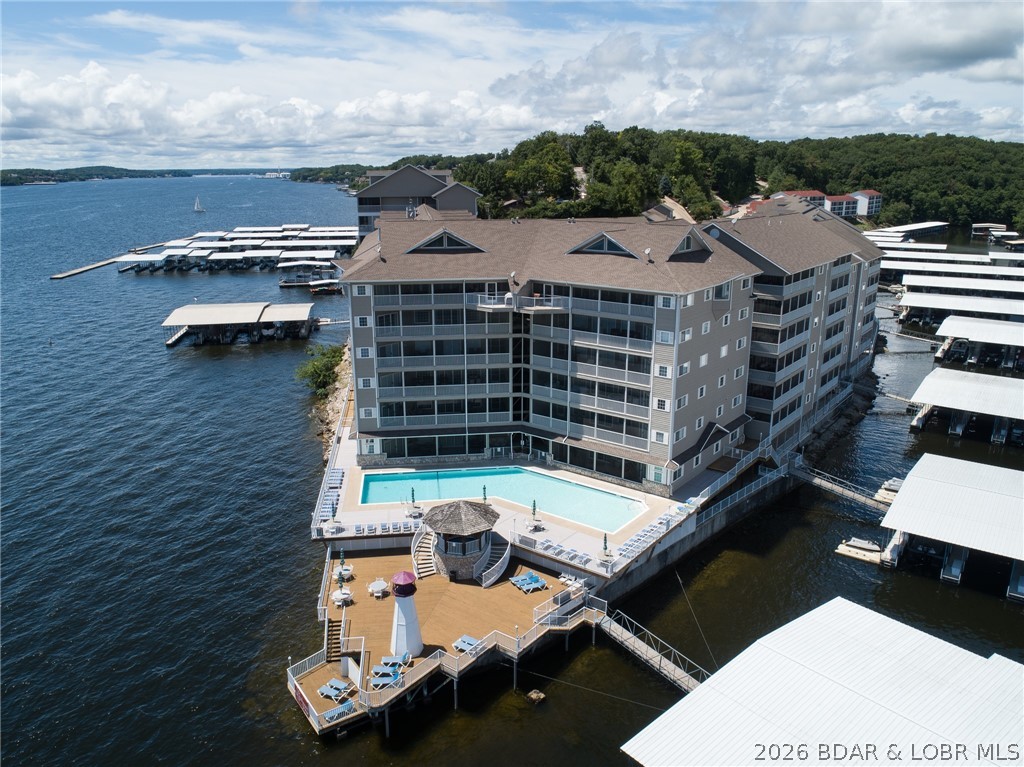 Lighthouse Pointe Condominium - Residential