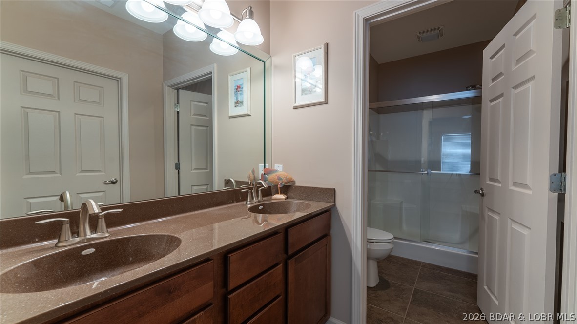 Pointe Royale Condominiums - Residential