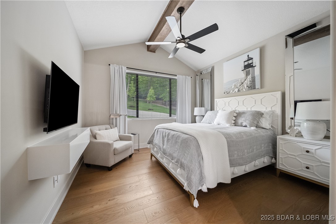 Porto Cima, Missouri 65079, United States, 4 Bedrooms Bedrooms, ,3 BathroomsBathrooms,Residential,Pending,130940