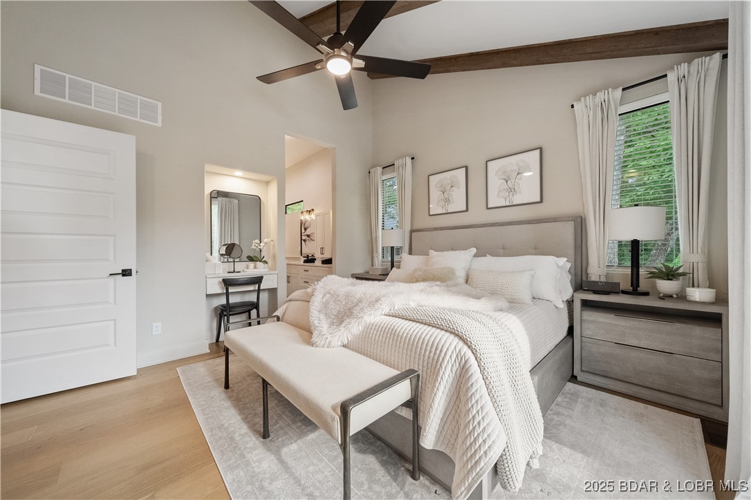 Porto Cima, Missouri 65079, United States, 4 Bedrooms Bedrooms, ,3 BathroomsBathrooms,Residential,Pending,130940