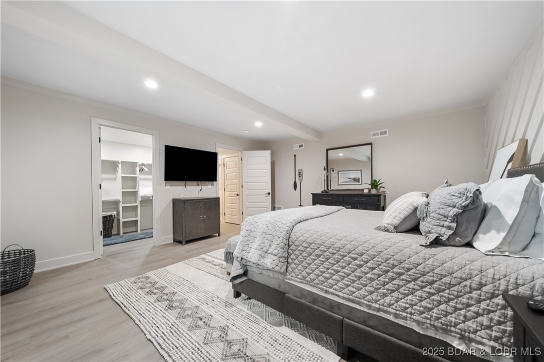 Porto Cima, Missouri 65079, United States, 4 Bedrooms Bedrooms, ,3 BathroomsBathrooms,Residential,Pending,130940