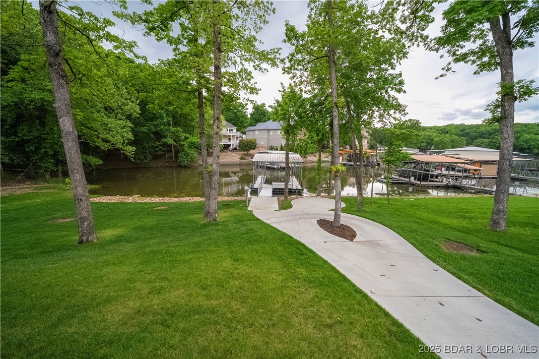 Porto Cima, Missouri 65079, United States, 4 Bedrooms Bedrooms, ,3 BathroomsBathrooms,Residential,Pending,130940