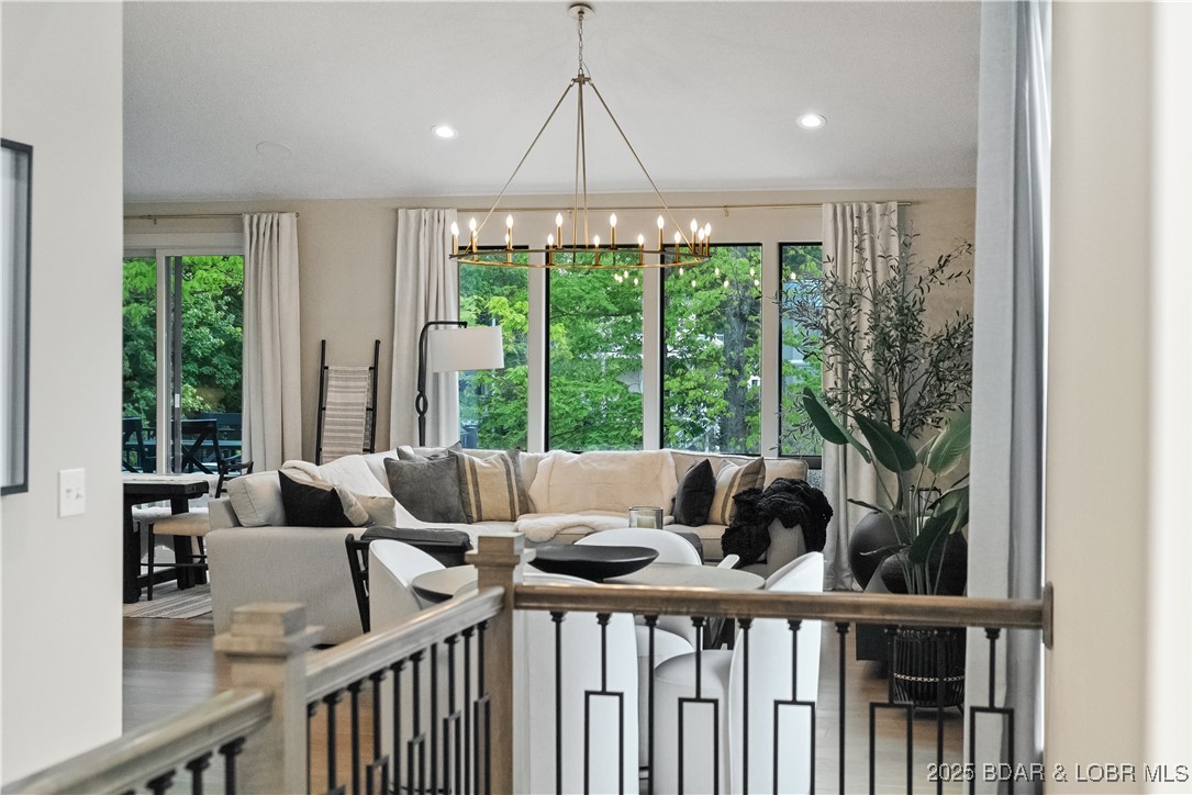 Porto Cima, Missouri 65079, United States, 4 Bedrooms Bedrooms, ,3 BathroomsBathrooms,Residential,Pending,130940