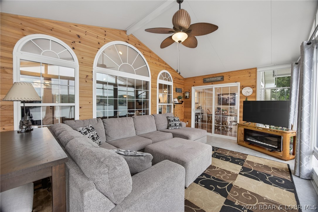 Diamond Head - Residential
