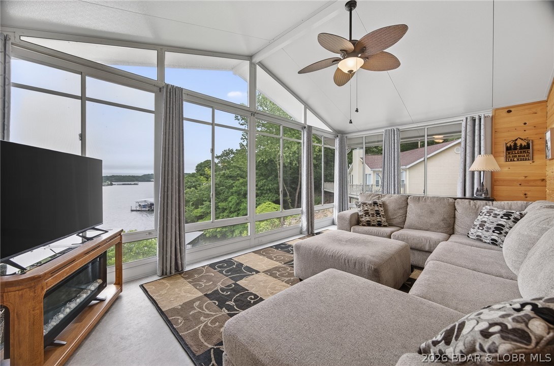 Diamond Head - Residential