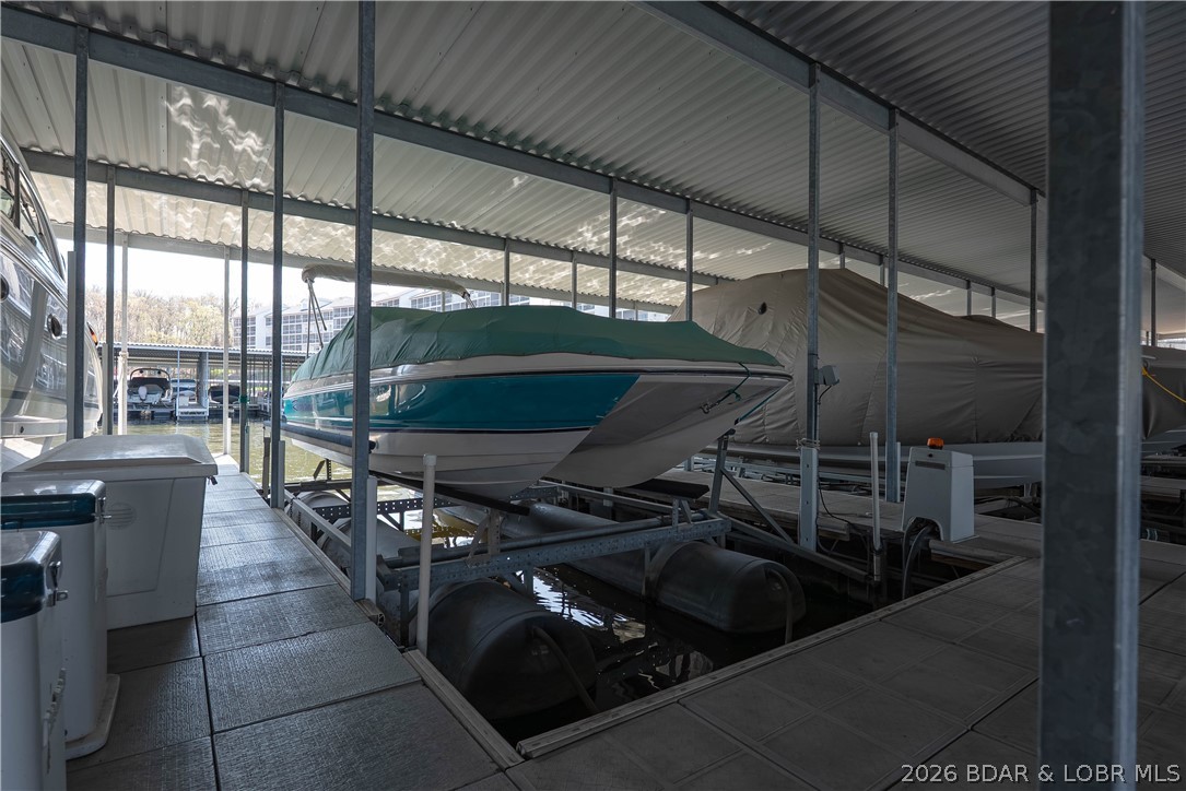 Stoneledge Condominium - Residential