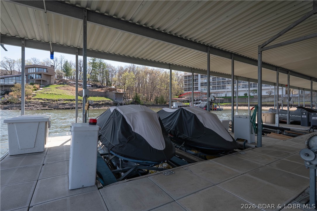 Stoneledge Condominium - Residential