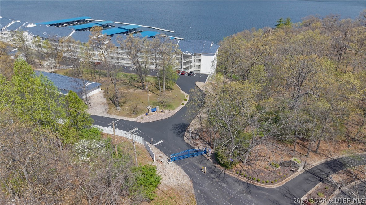 Stoneledge Condominium - Residential