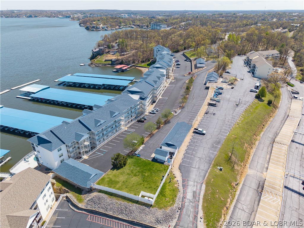 Stoneledge Condominium - Residential