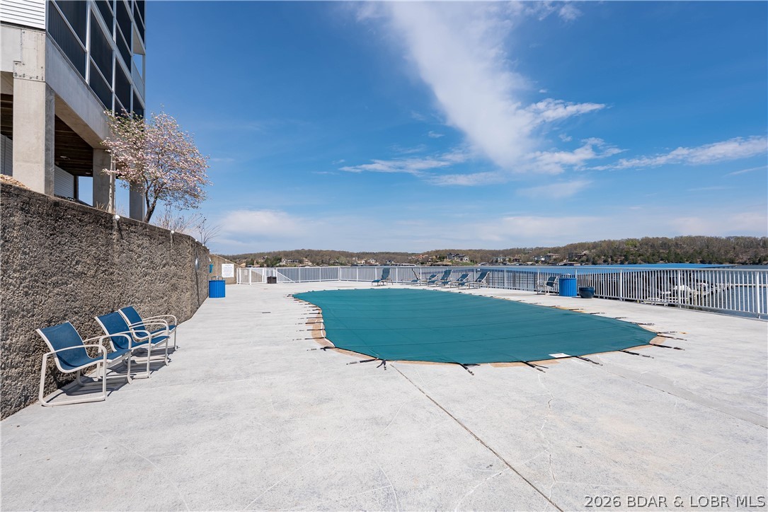 Stoneledge Condominium - Residential