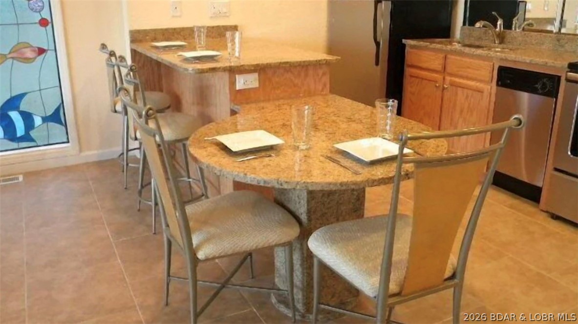 Hawks Nest Lodge Condominium - Residential