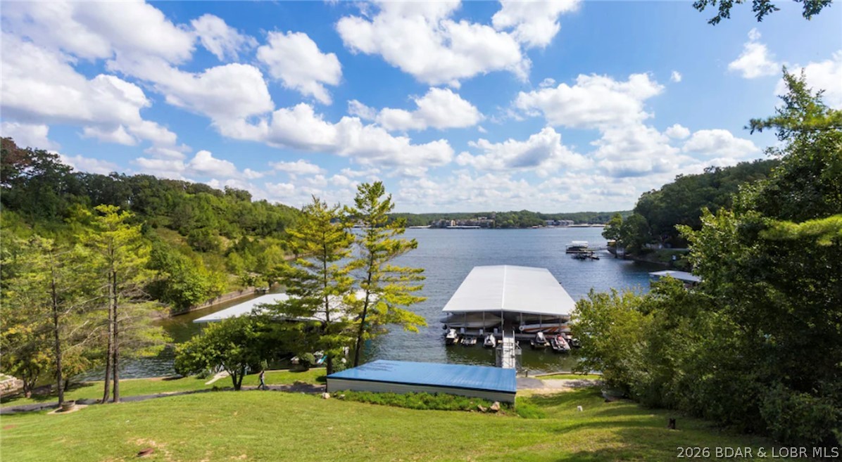 Hawks Nest Lodge Condominium - Residential