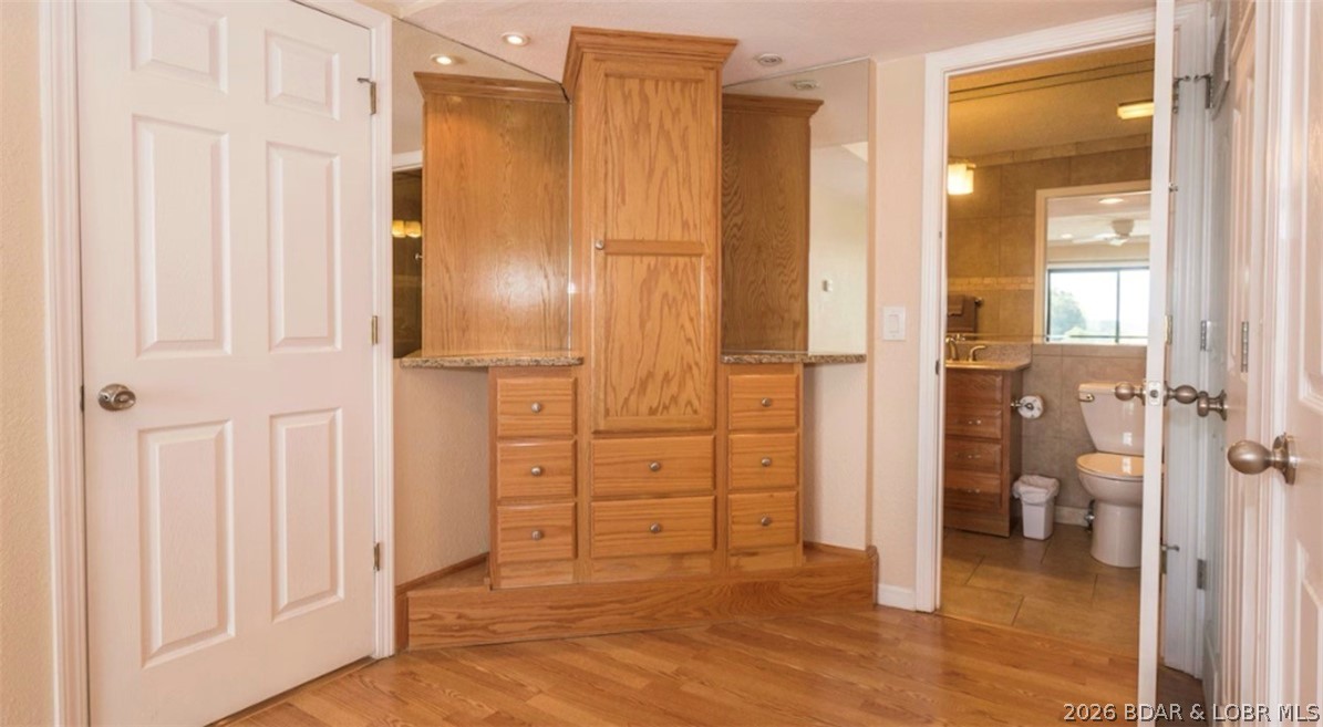 Hawks Nest Lodge Condominium - Residential