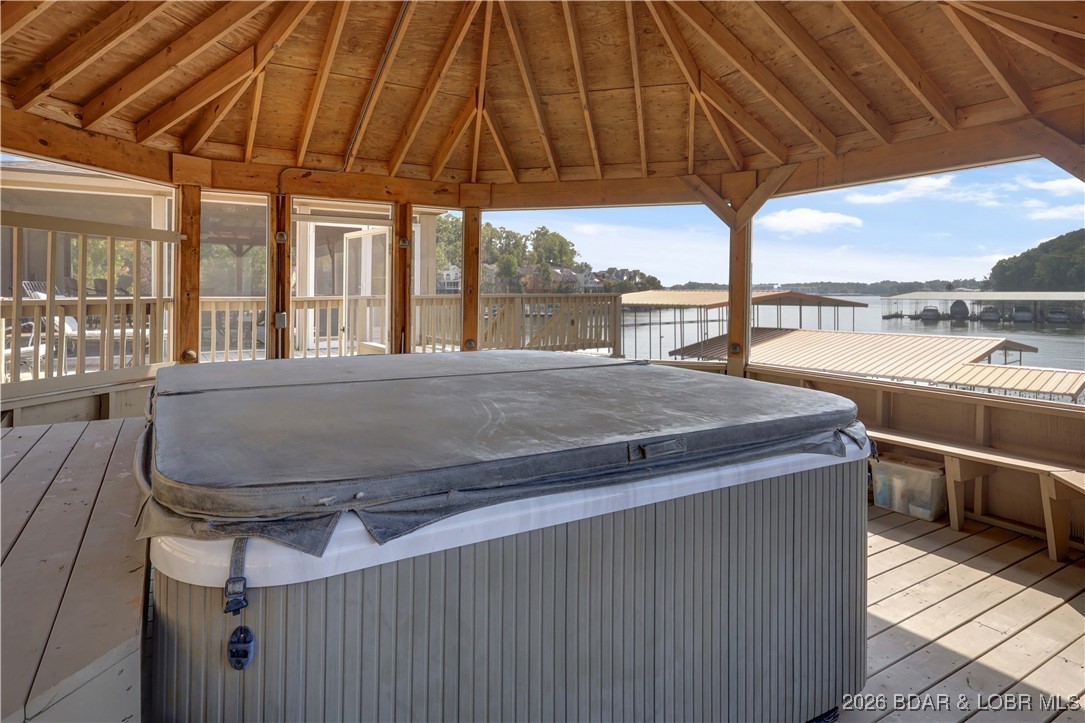 Shawnee Bend No. 5 - Residential