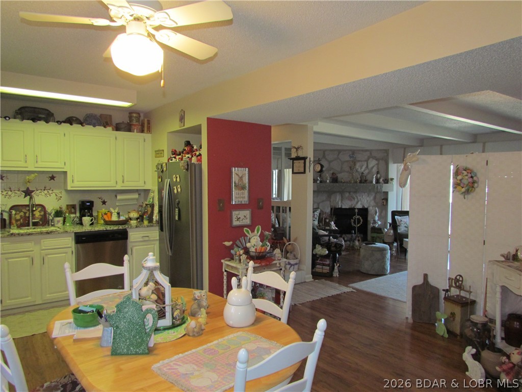 Waters Edge Condominium - Residential