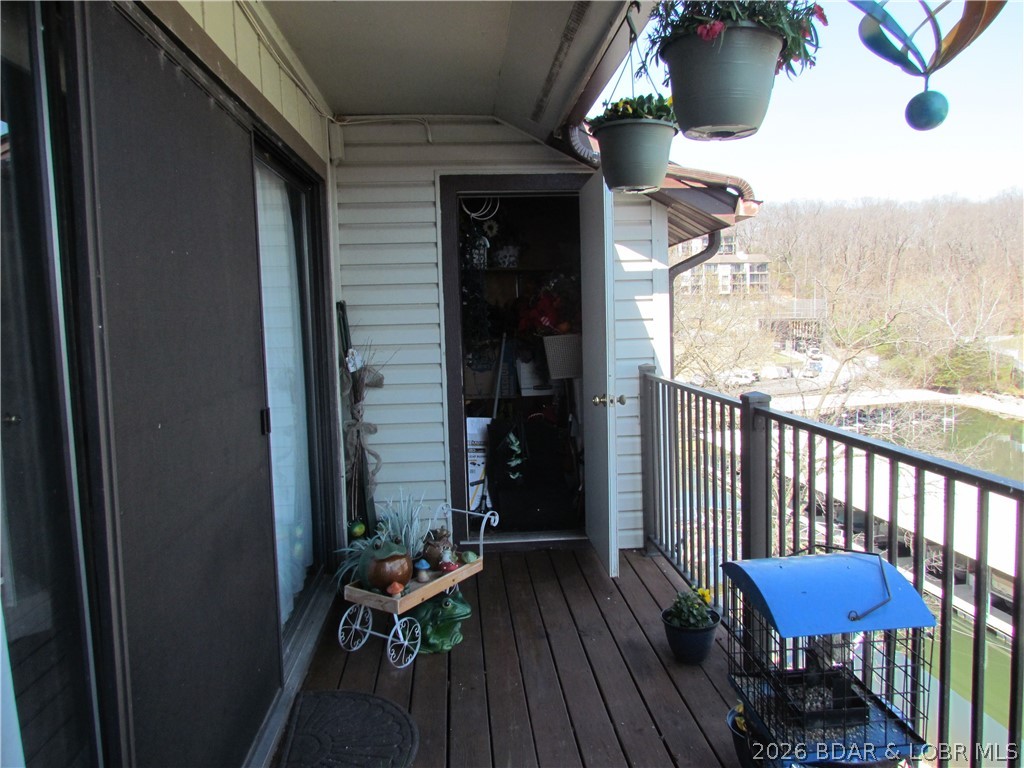 Waters Edge Condominium - Residential