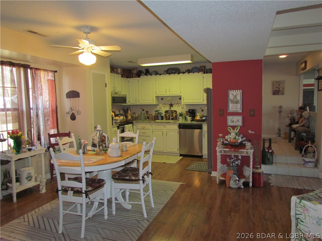 Waters Edge Condominium - Residential