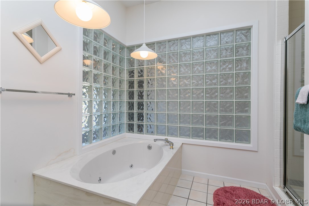 The Falls Condo - Residential