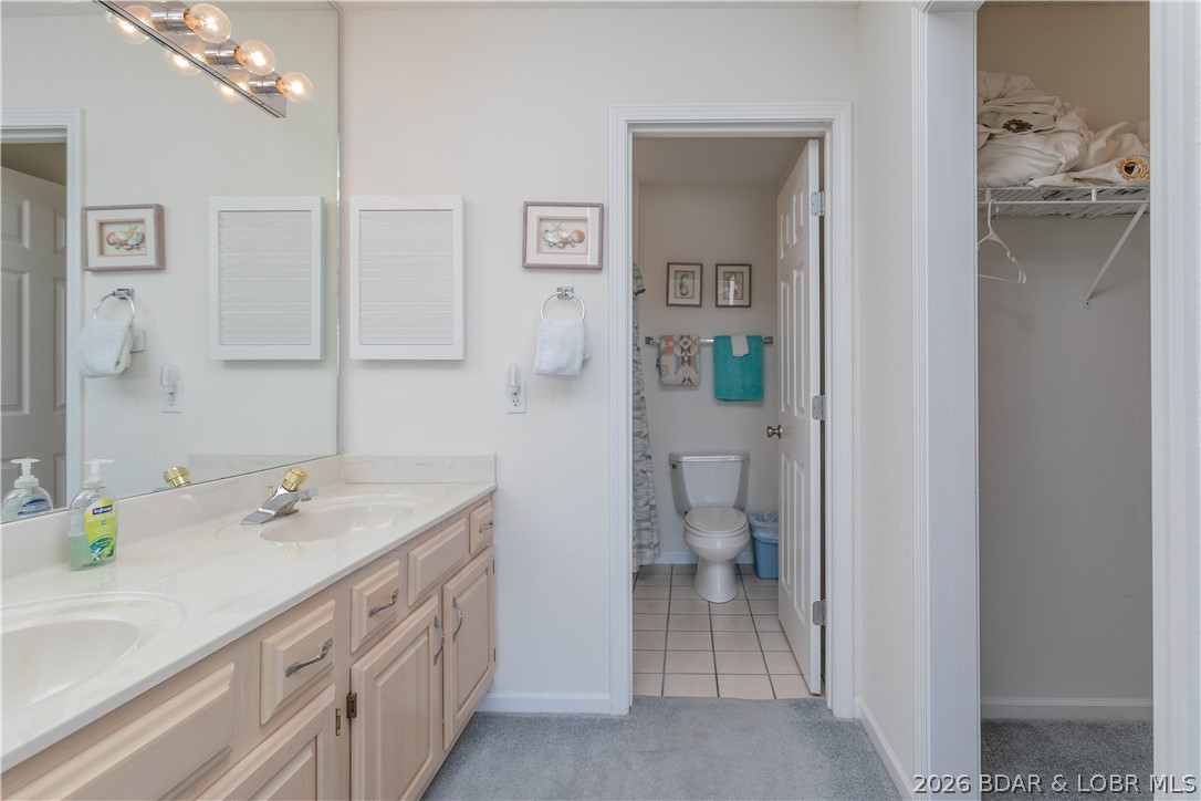 The Falls Condo - Residential