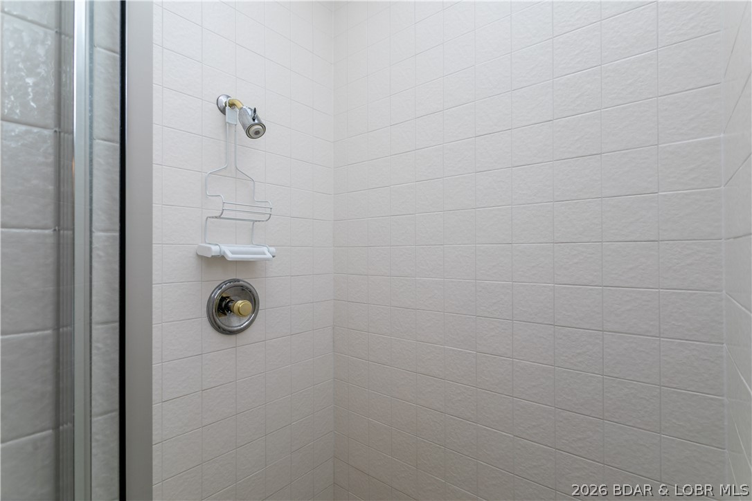 The Falls Condo - Residential