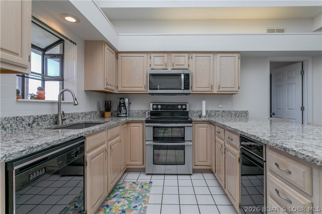 The Falls Condo - Residential