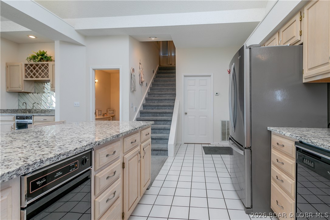 The Falls Condo - Residential