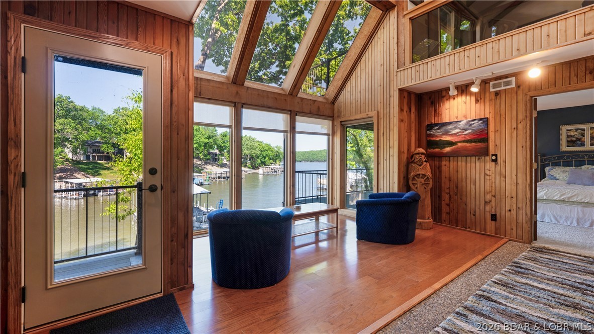 Bluff View Point - Residential