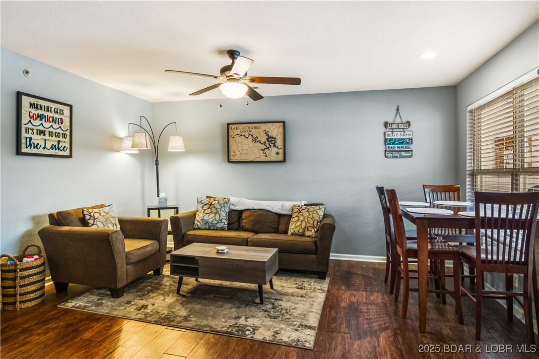 Lake Ozark, Missouri 65049, United States, 2 Bedrooms Bedrooms, ,2 BathroomsBathrooms,Residential,Active,226911