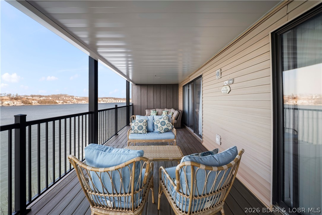 The Falls Condo - Residential