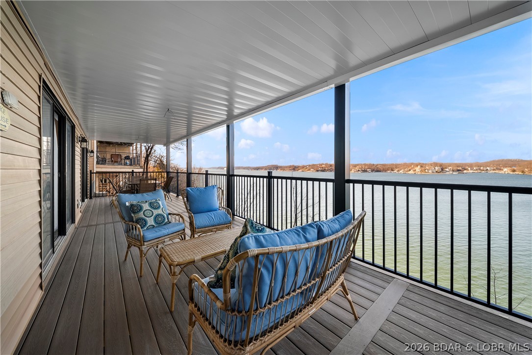 The Falls Condo - Residential