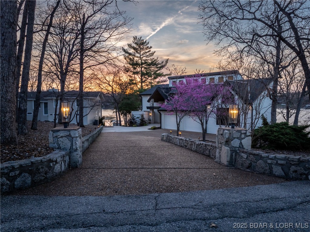 Four Seasons, Missouri 65049, United States, 4 Bedrooms Bedrooms, ,6 BathroomsBathrooms,Residential,Active,102358